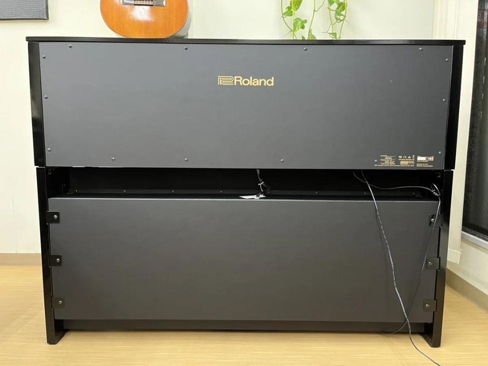 Chi tiết đàn ROLAND LX7 PE - Hình 4